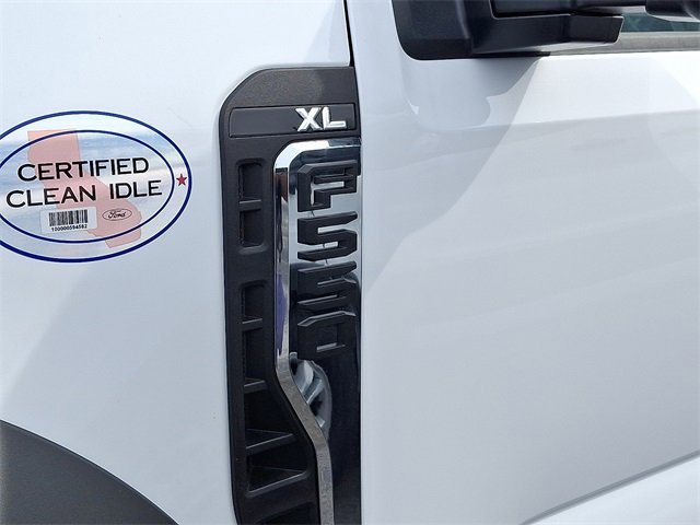 2026 Ford F-550 XL photo 4