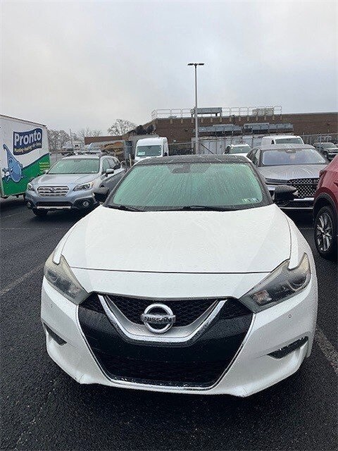 2016 Nissan Maxima Platinum photo 2