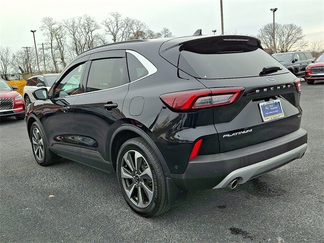 2023 Ford Escape Hybrid Platinum photo 3