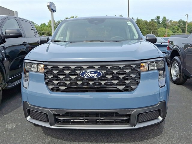2025 Ford Maverick XLT photo 2