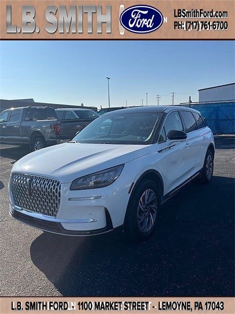 2023 Lincoln Corsair Base's photo