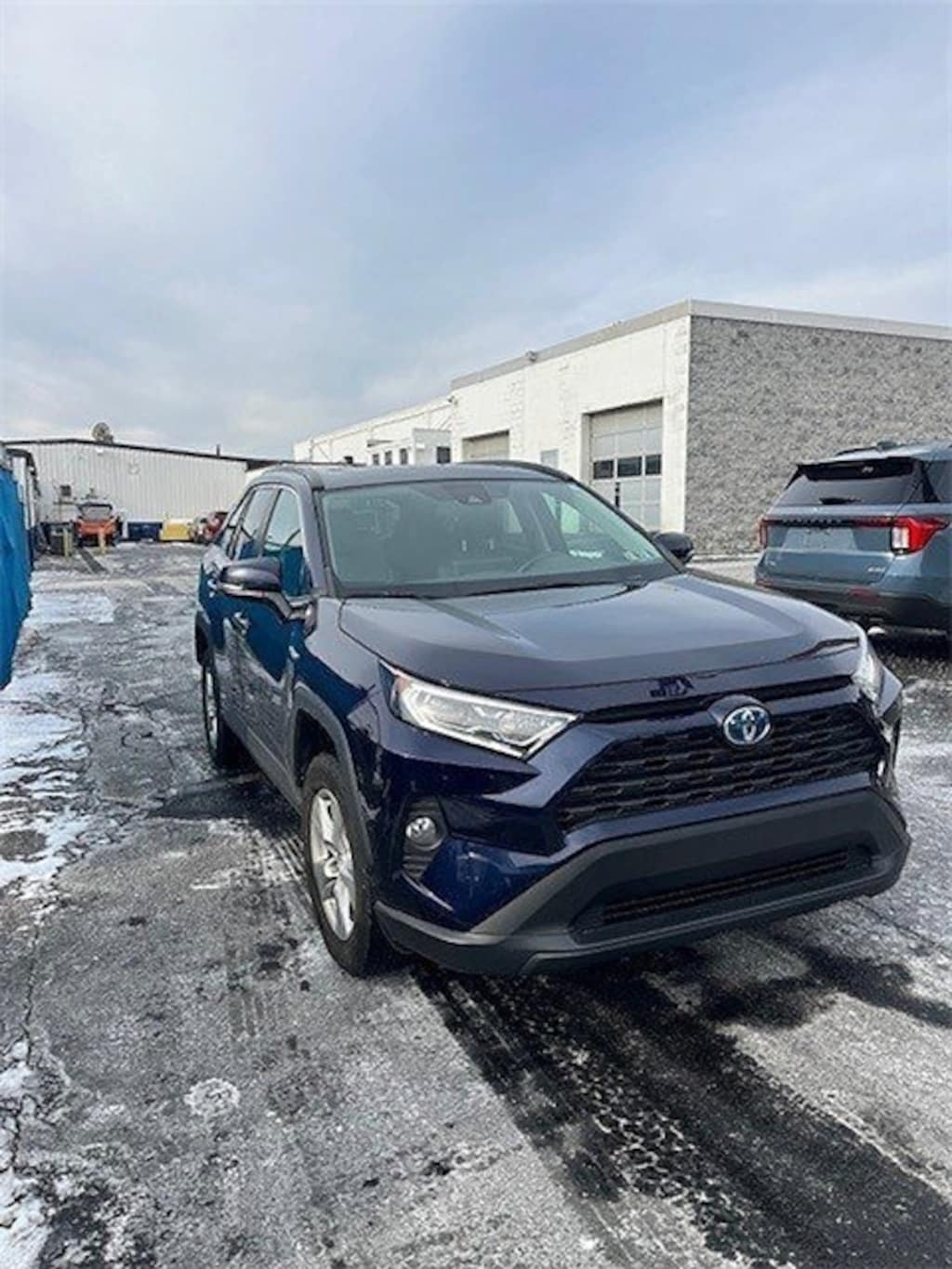 Used 2021 Toyota RAV4 Hybrid XLE SUV