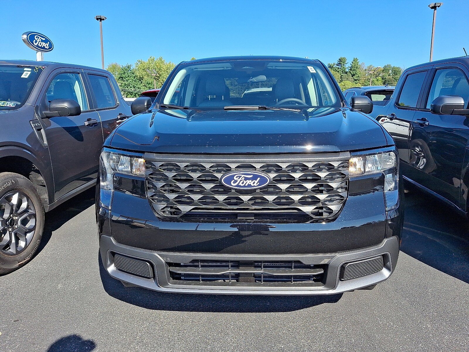 2025 Ford Maverick XLT photo 2