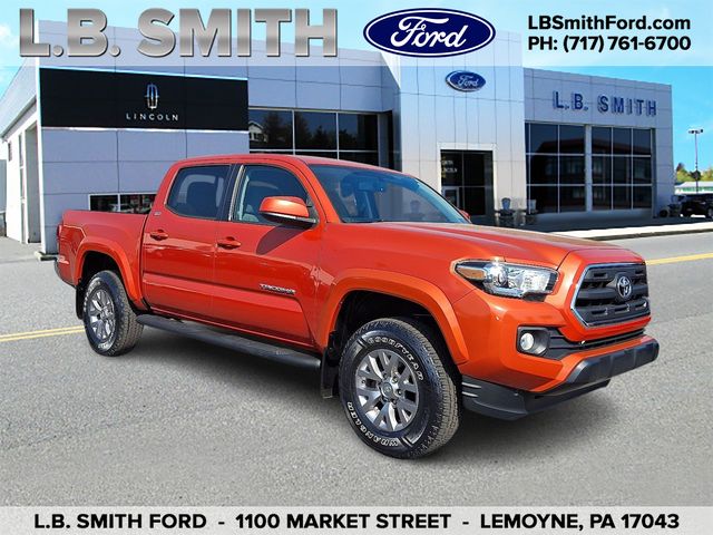 2017 Toyota Tacoma SR5 Double Cab 4x4 V6 Auto Short Bed's photo