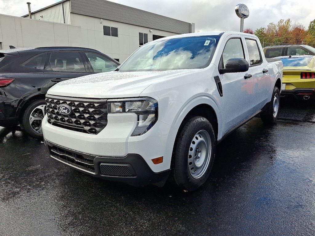New 2025 Ford Maverick XL TRUCK
