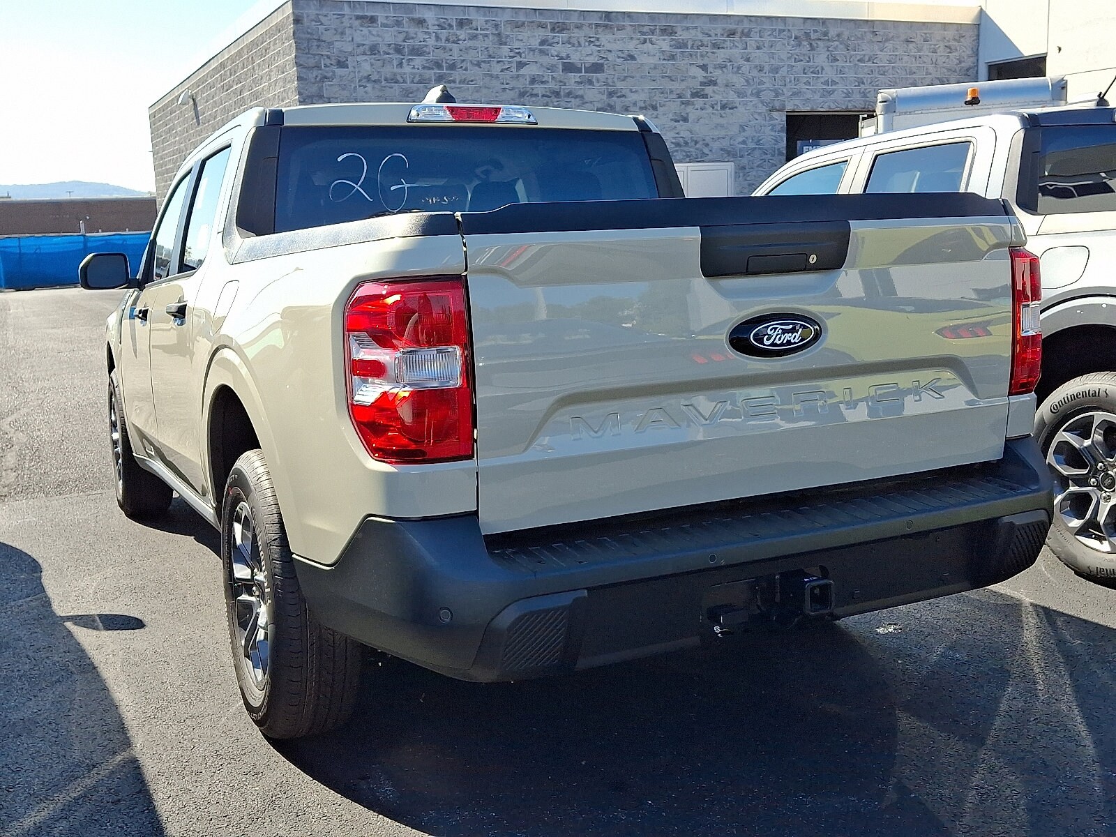 2025 Ford Maverick XLT photo 2
