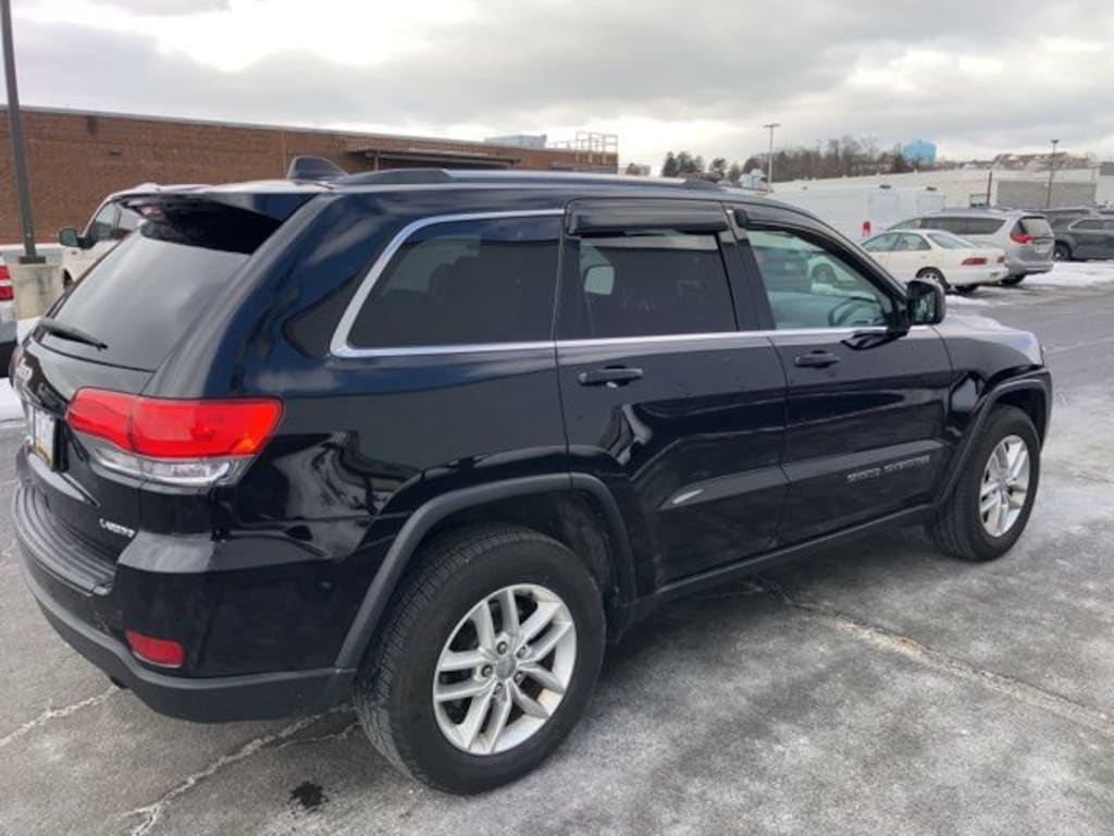 Used 2018 Jeep Grand Cherokee Laredo SUV