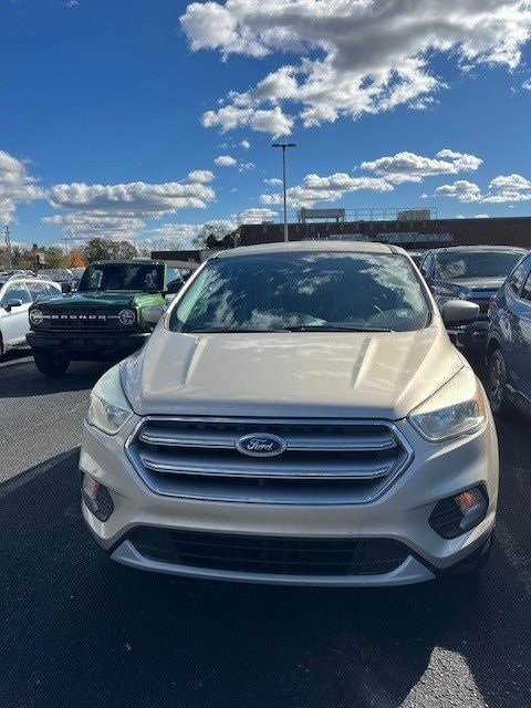 Used 2017 Ford Escape SE with VIN 1FMCU9GD8HUB94842 for sale in Lemoyne, PA