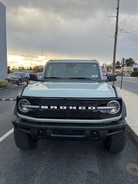 2022 Ford Bronco Base Big Bend Black Diamond Outer Banks Badlands Wildtrak photo 2