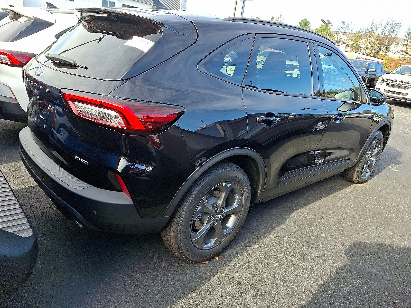 2026 Ford Escape ST-Line photo 2