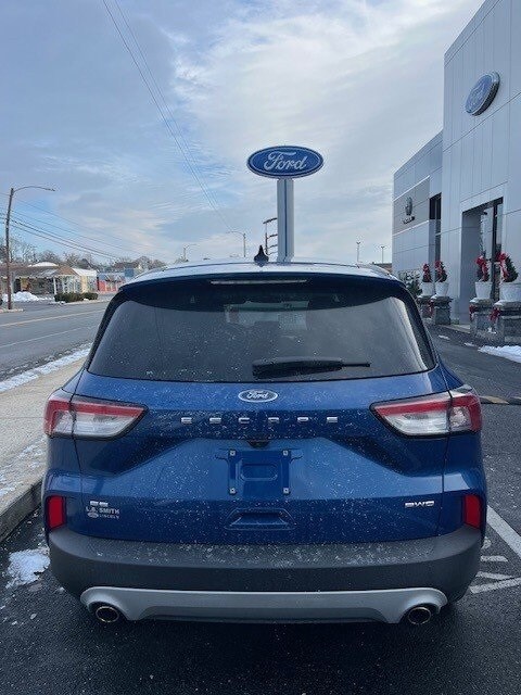 2022 Ford Escape SE photo 4