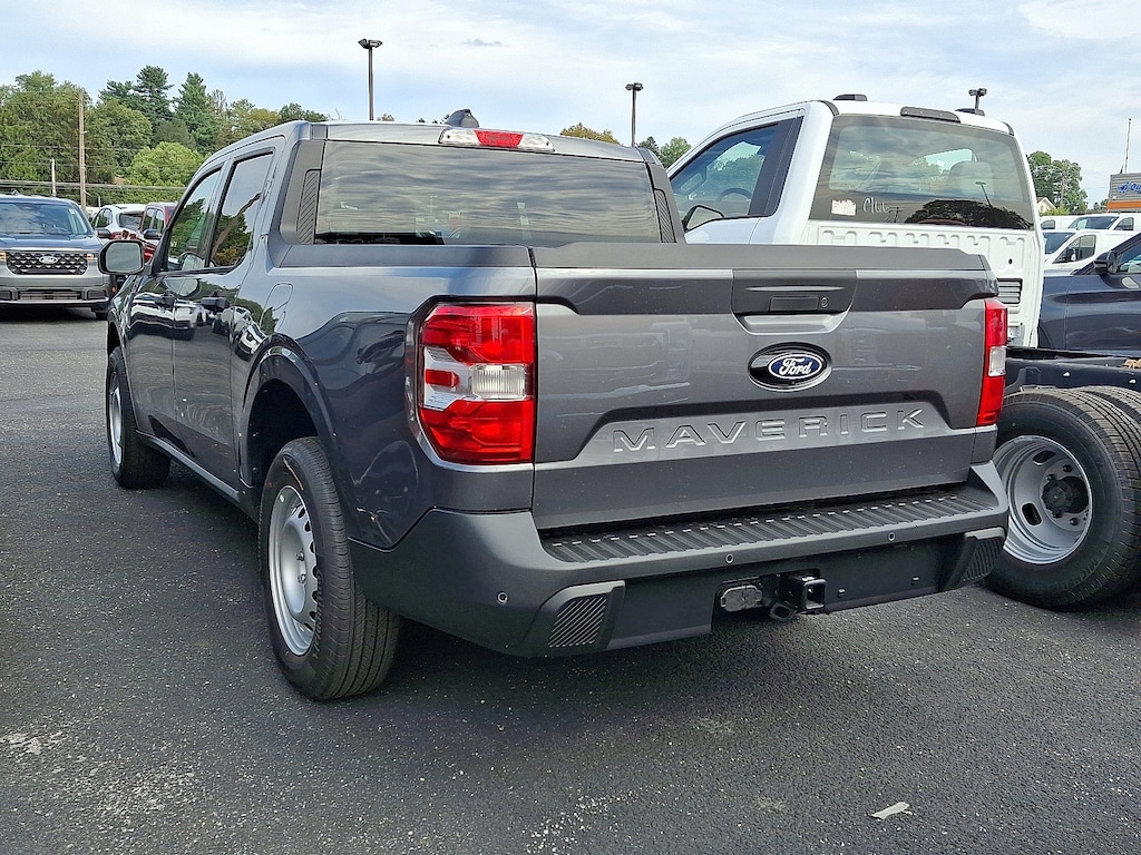 New 2025 Ford Maverick XL TRUCK