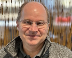  Larry Okonski