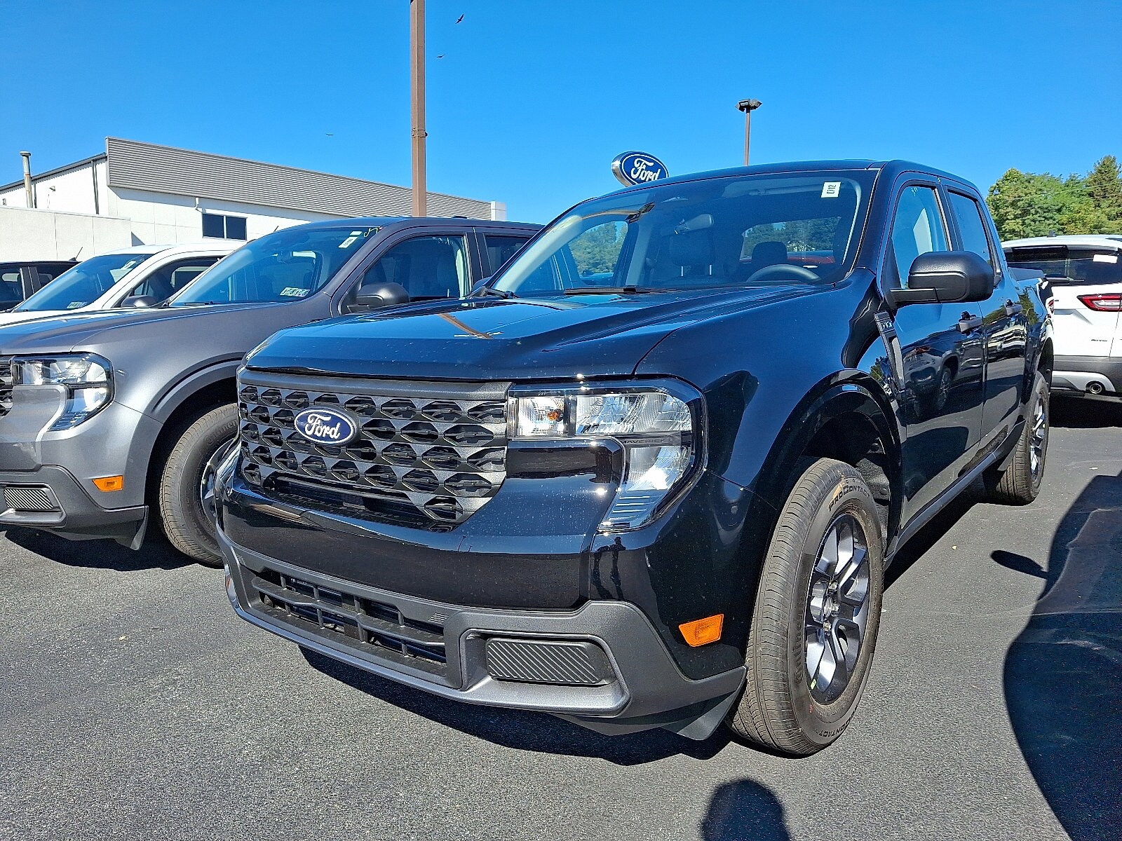 2025 Ford Maverick XLT photo 3