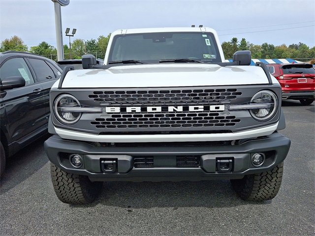 2025 Ford Bronco Badlands photo 2
