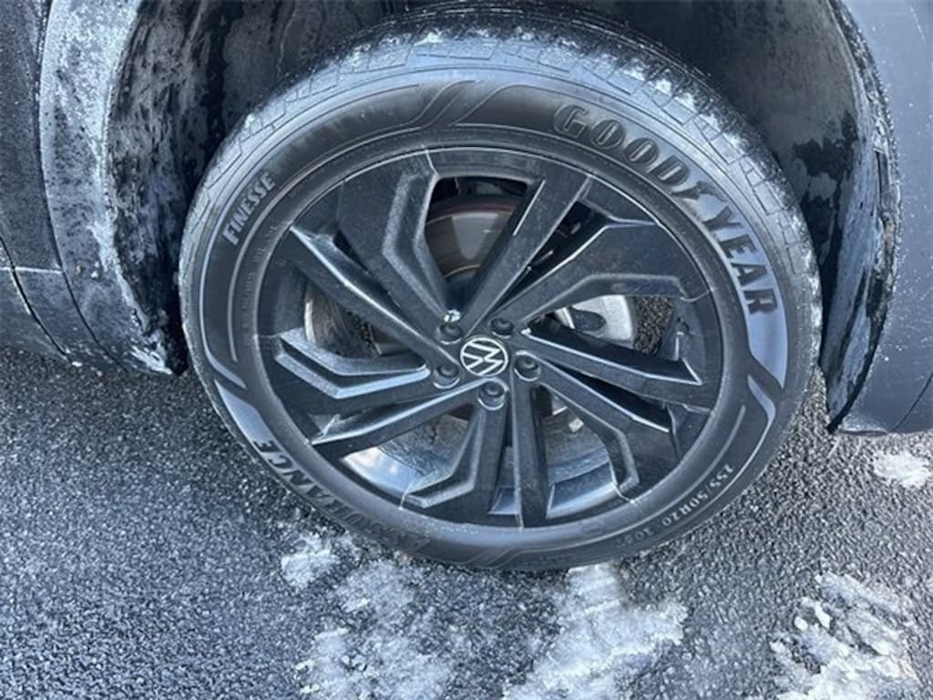 Used 2022 Volkswagen Atlas 3.6L V6 SE w/Technology SUV