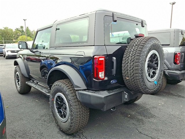 2025 Ford Bronco Base photo 3