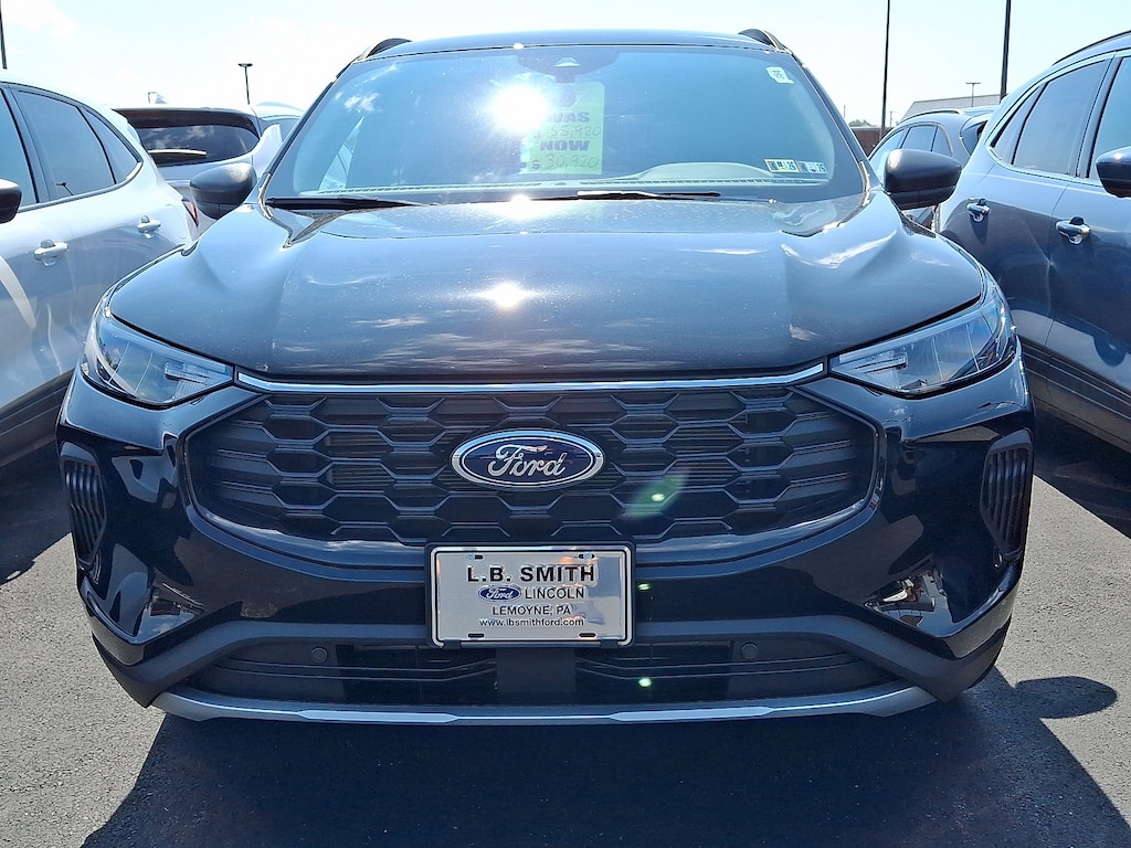 New 2025 Ford Escape ST-Line SUV