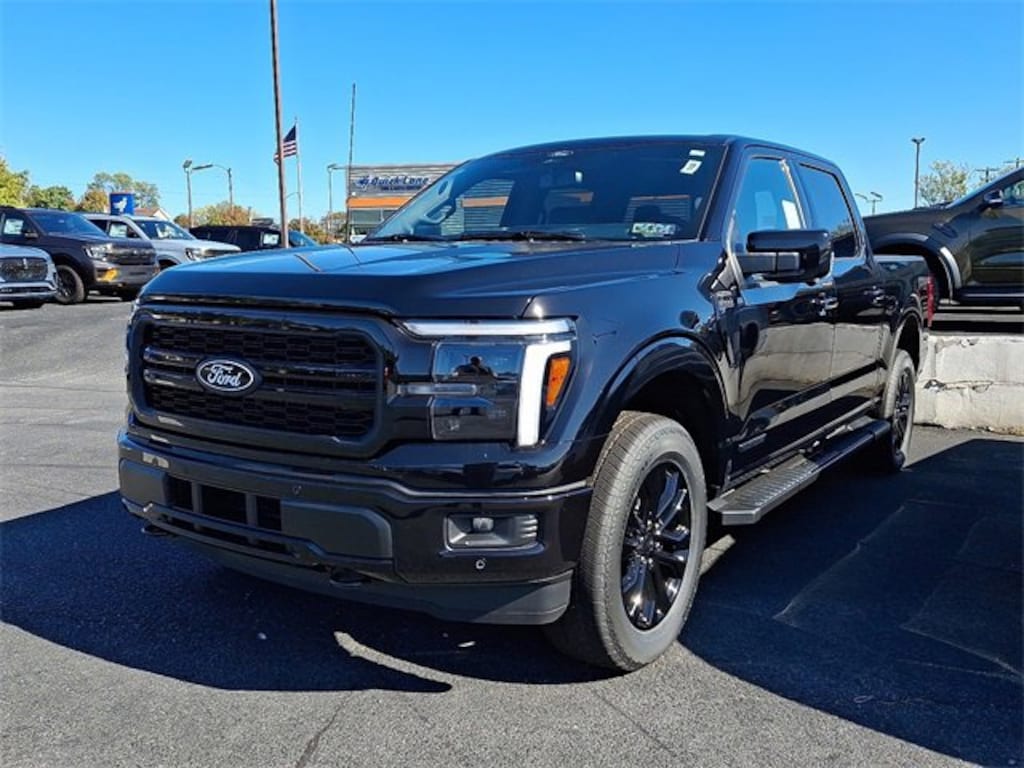 New 2025 Ford F-150 Lariat TRUCK