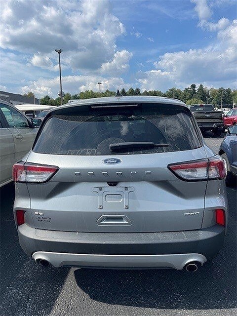 2022 Ford Escape SE photo 4