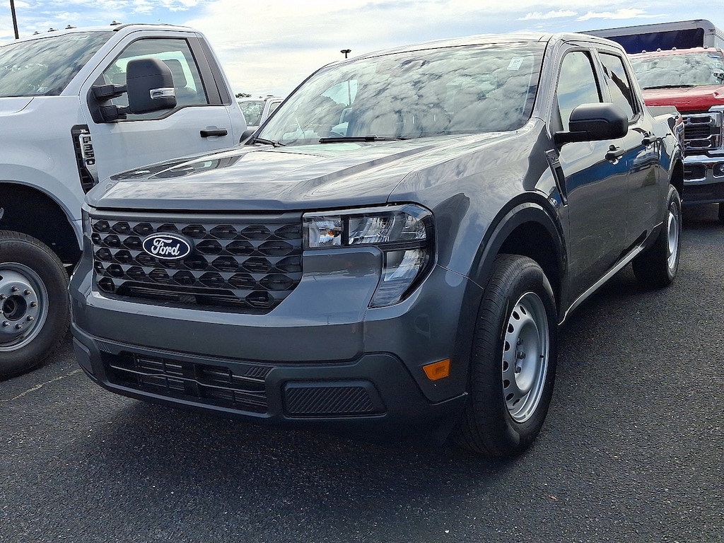 New 2025 Ford Maverick XL TRUCK