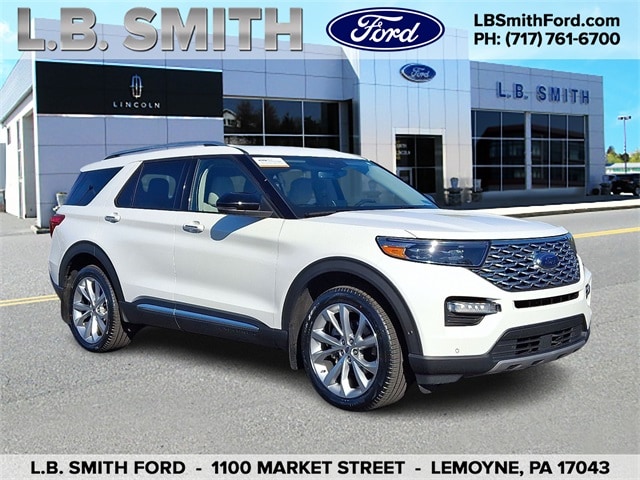 2023 Ford Explorer Platinum's photo