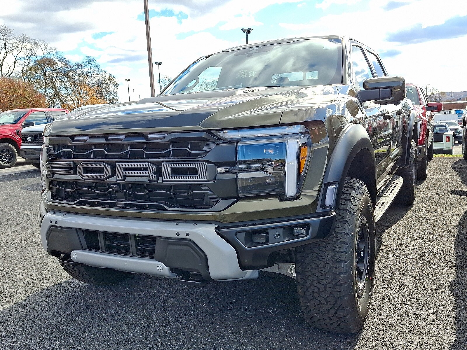 2025 Ford F-150 Raptor photo 3