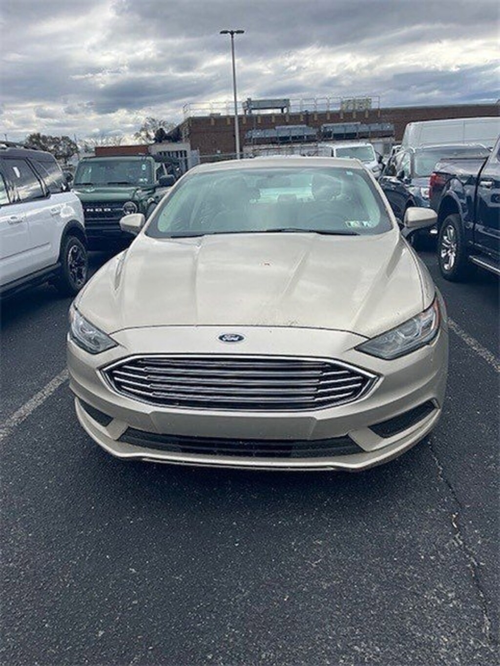 Used 2017 Ford Fusion SE Sedan