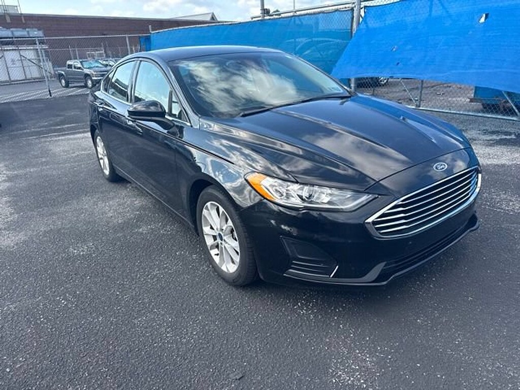 Used 2020 Ford Fusion SE Sedan