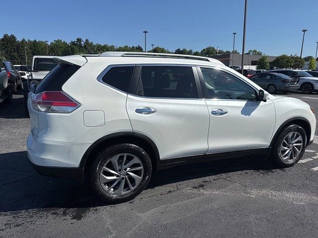 Used 2015 Nissan Rogue SL SUV