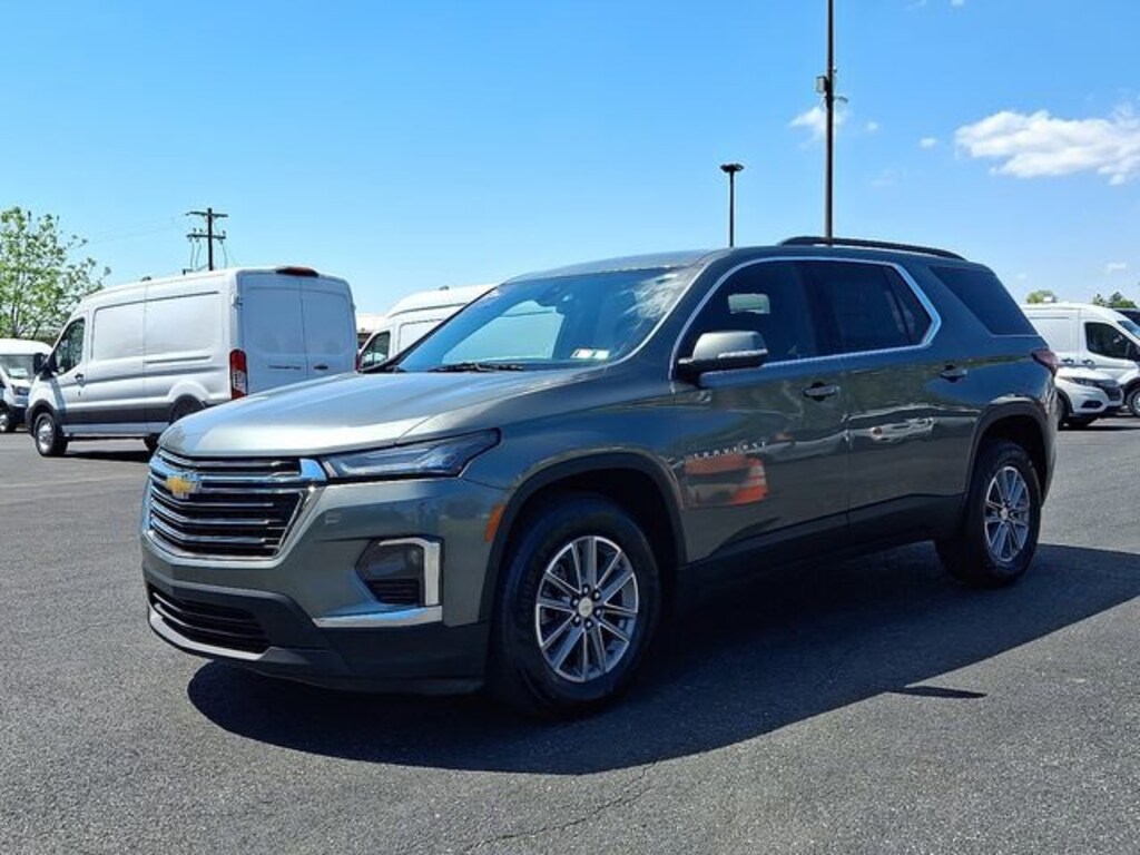 Used 2022 Chevrolet Traverse LT Cloth SUV