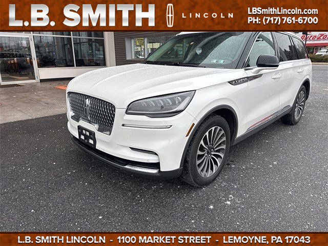 2023 Lincoln Aviator Base's photo