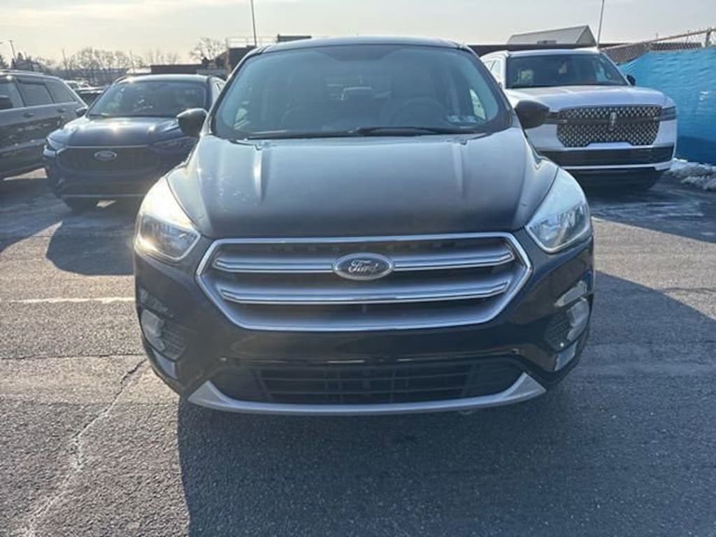 Used 2017 Ford Escape SE SUV