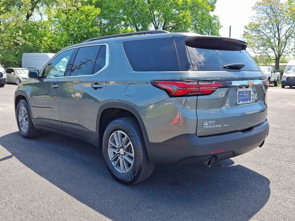 Used 2022 Chevrolet Traverse LT Cloth SUV