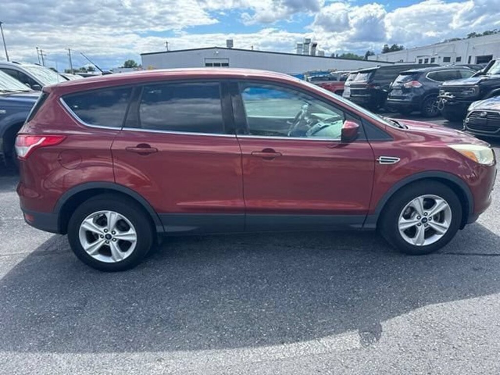 Used 2015 Ford Escape SE SUV