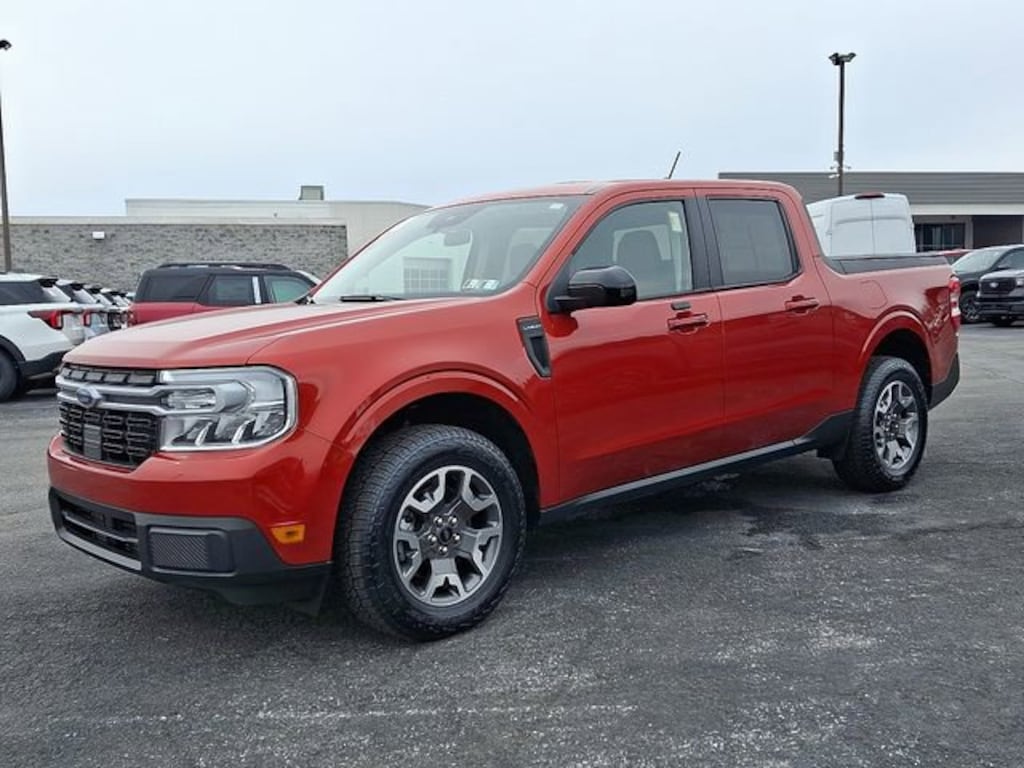 Used 2024 Ford Maverick Lariat CREW CAB SHORT BED TRUCK