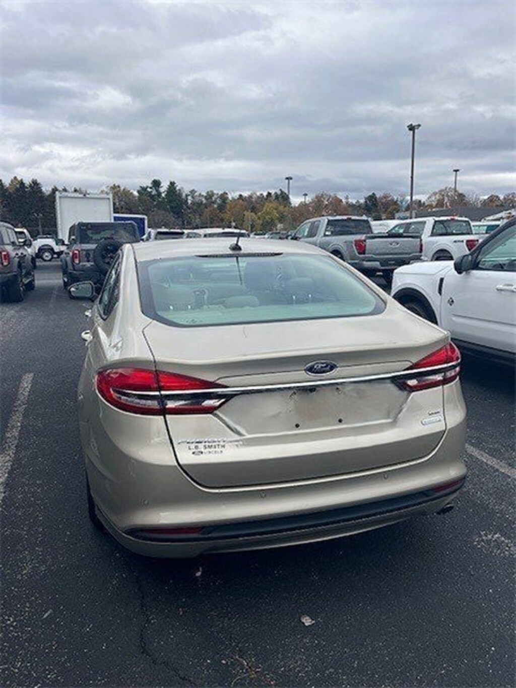 Used 2017 Ford Fusion SE Sedan