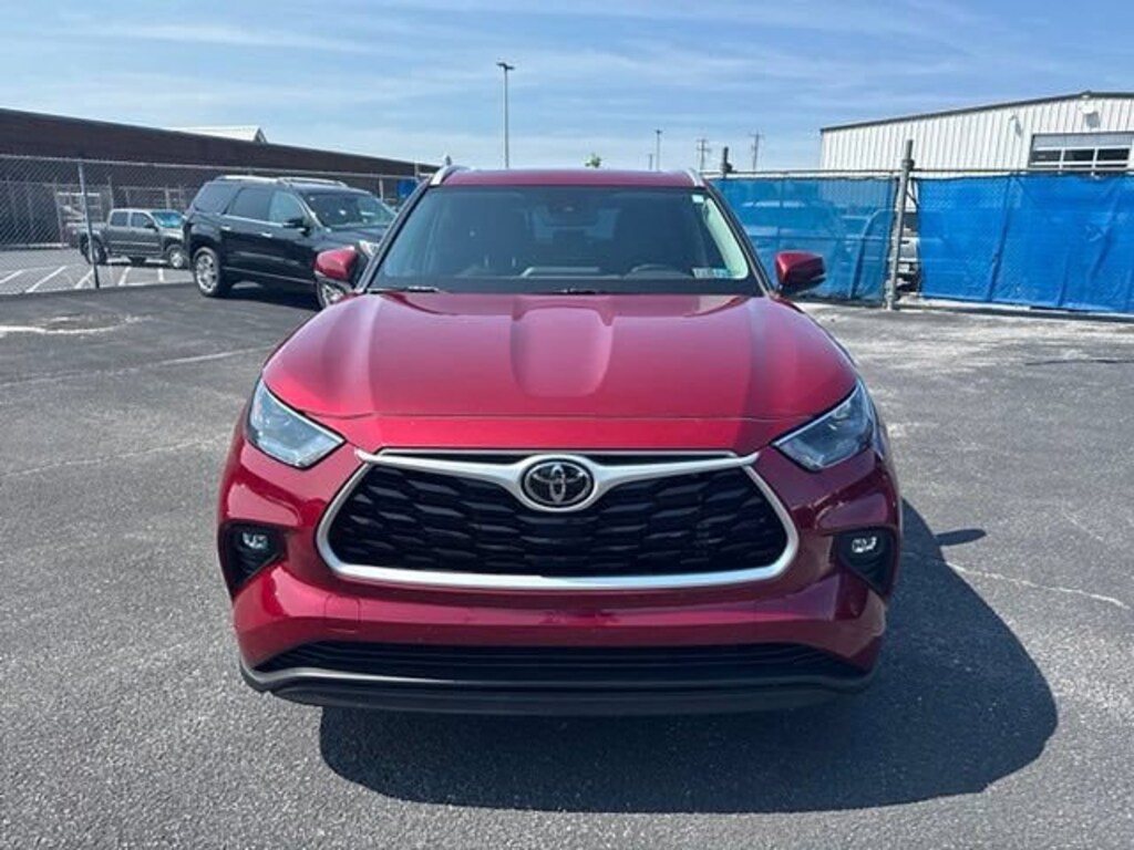 Used 2022 Toyota Highlander XLE SUV