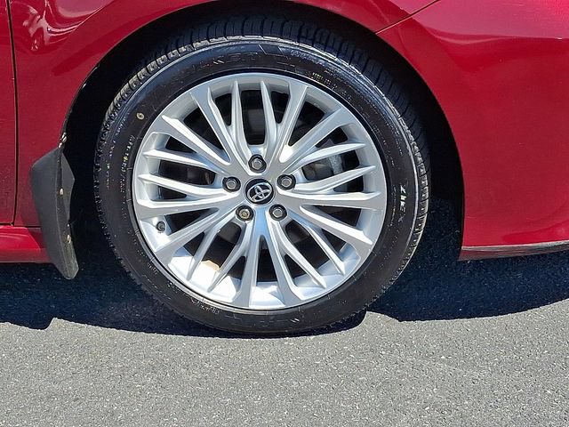 2018 Toyota Camry XLE Hybrid - Photo 8
