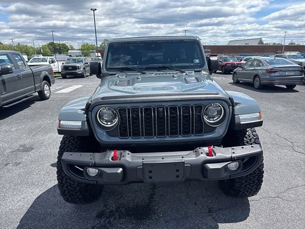Used 2025 Jeep Wrangler Rubicon SUV