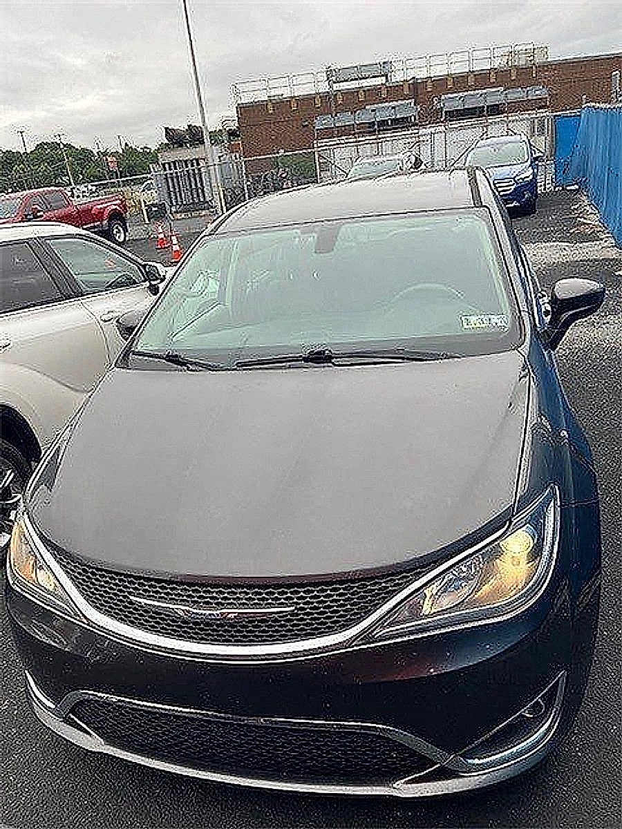 Used 2017 Chrysler Pacifica Touring Plus with VIN 2C4RC1BG8HR811271 for sale in Lemoyne, PA