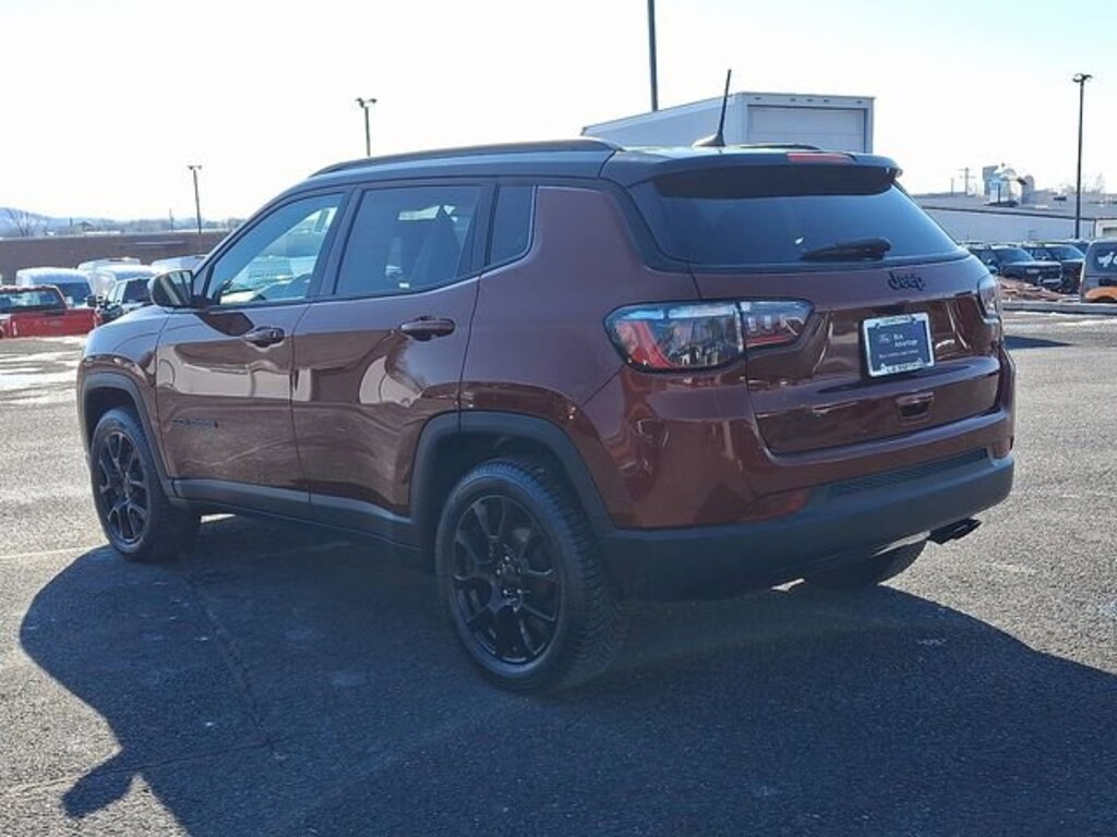 Used 2022 Jeep Compass Latitude SUV