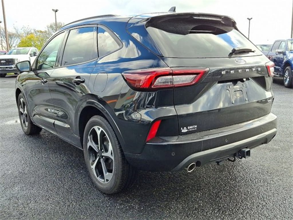 Used 2024 Ford Escape ST-Line Select SUV