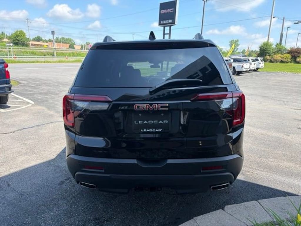Used 2023 GMC Acadia SLE SUV
