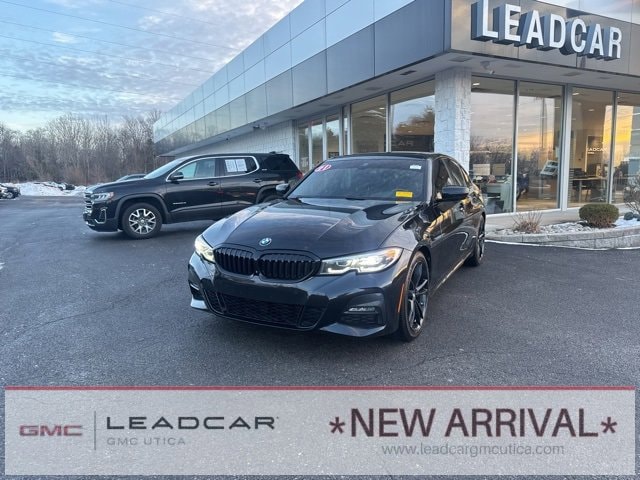 2021 BMW 3 Series 330i's photo