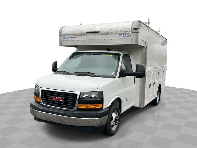 2025 GMC Savana Cutaway