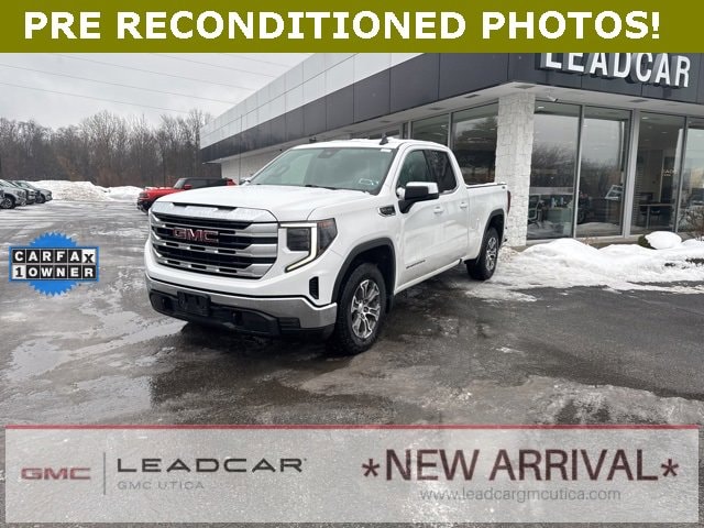 2024 GMC Sierra 1500 SLE's photo