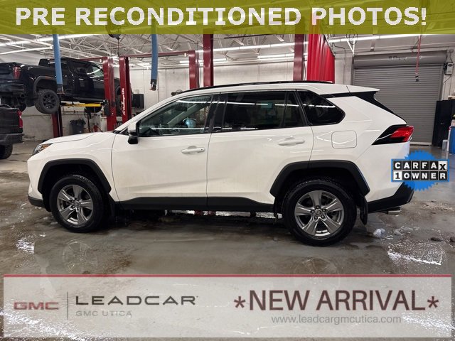 Used 2024 Toyota RAV4 XLE with VIN 2T3P1RFV0RC422542 for sale in Kansas City