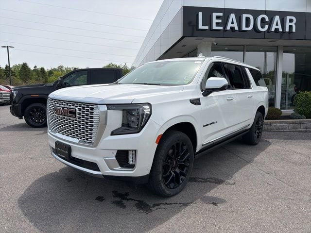 2024 GMC Yukon Denali AWD's photo