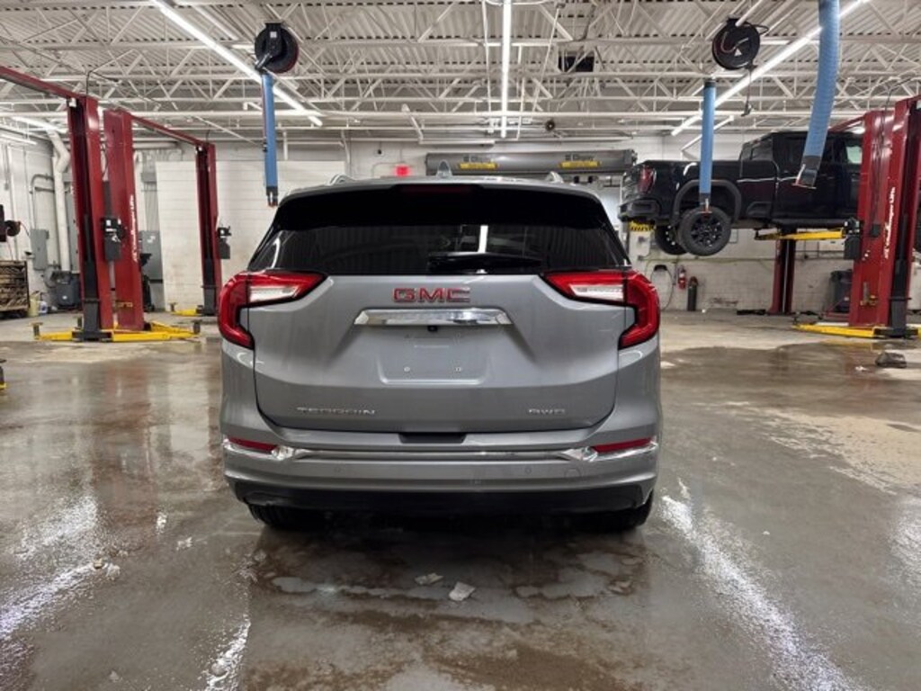 Used 2024 GMC Terrain Denali SUV